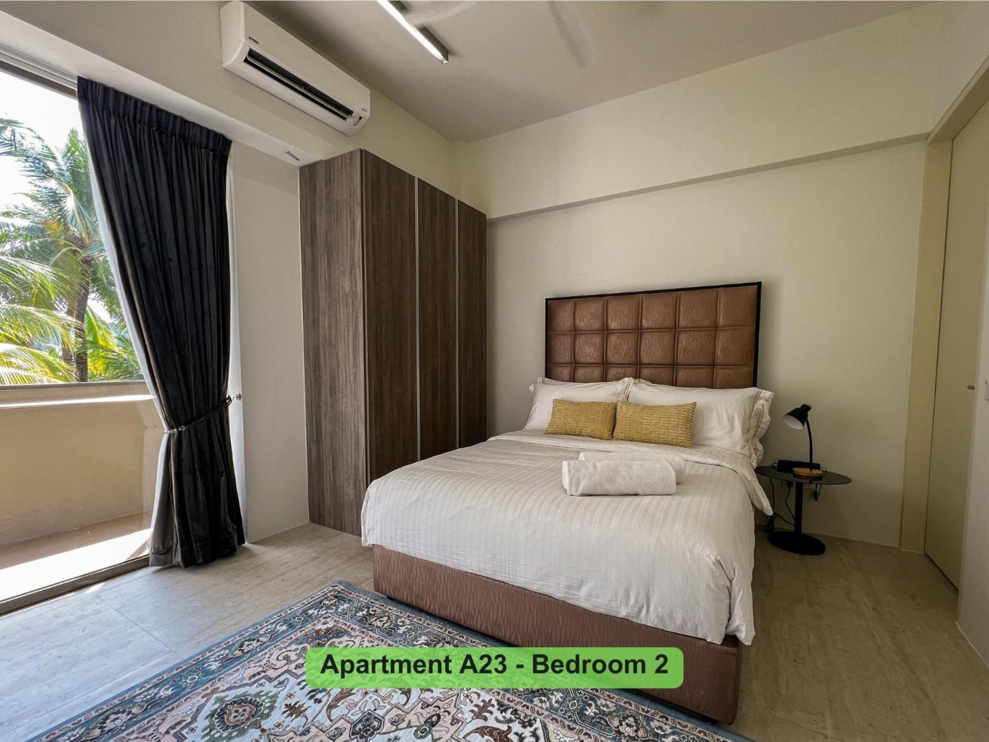Апартаменти By The Sea- Pool And Sea View Бату-Феррінгі Екстер'єр фото